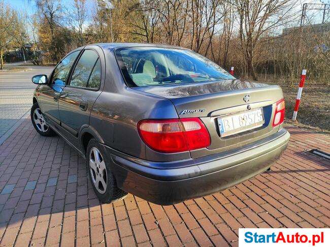 Nissan Almera