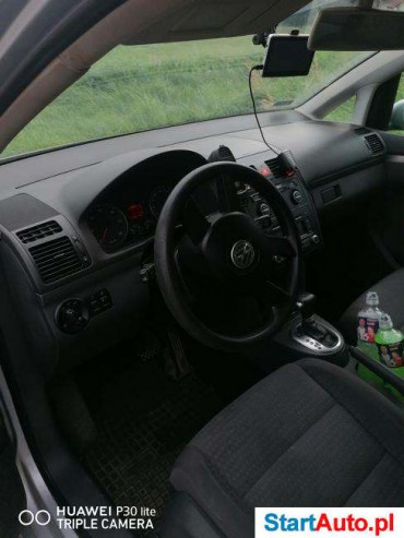 Sprzedaż samochodu VW Touran 2,0