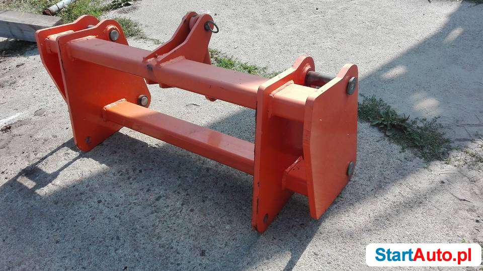 Adapter caterpillar 428 C typu TUZ do pługa szczotek itp.