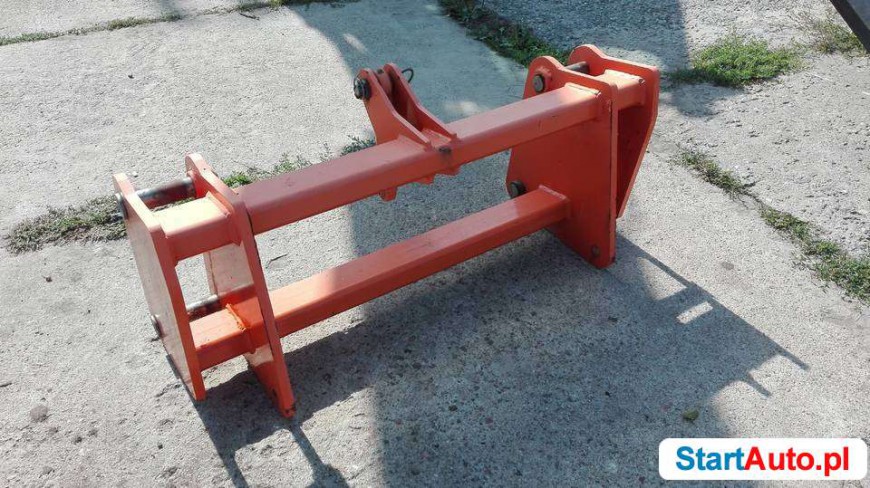 Adapter caterpillar 428 C typu TUZ do pługa szczotek itp.