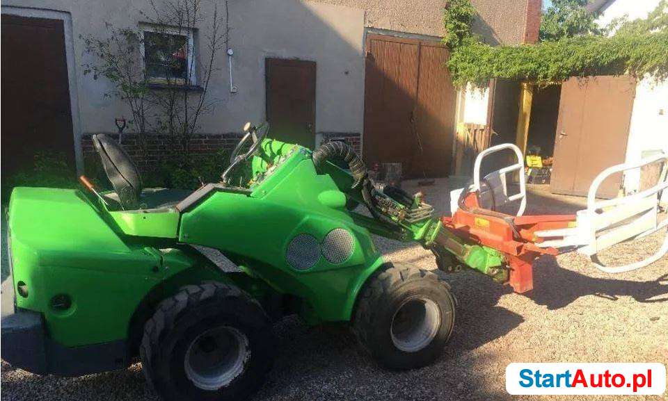 Avant 630 miniładowarka kołowa