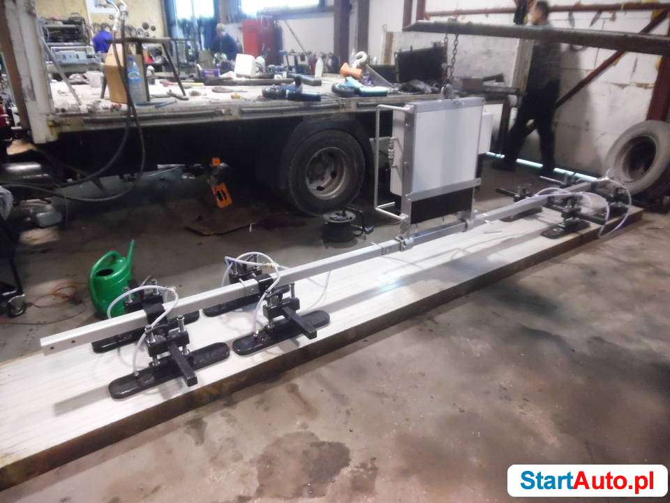 Chwytak próżniowy do płyt warstwowych i ściennych XR500