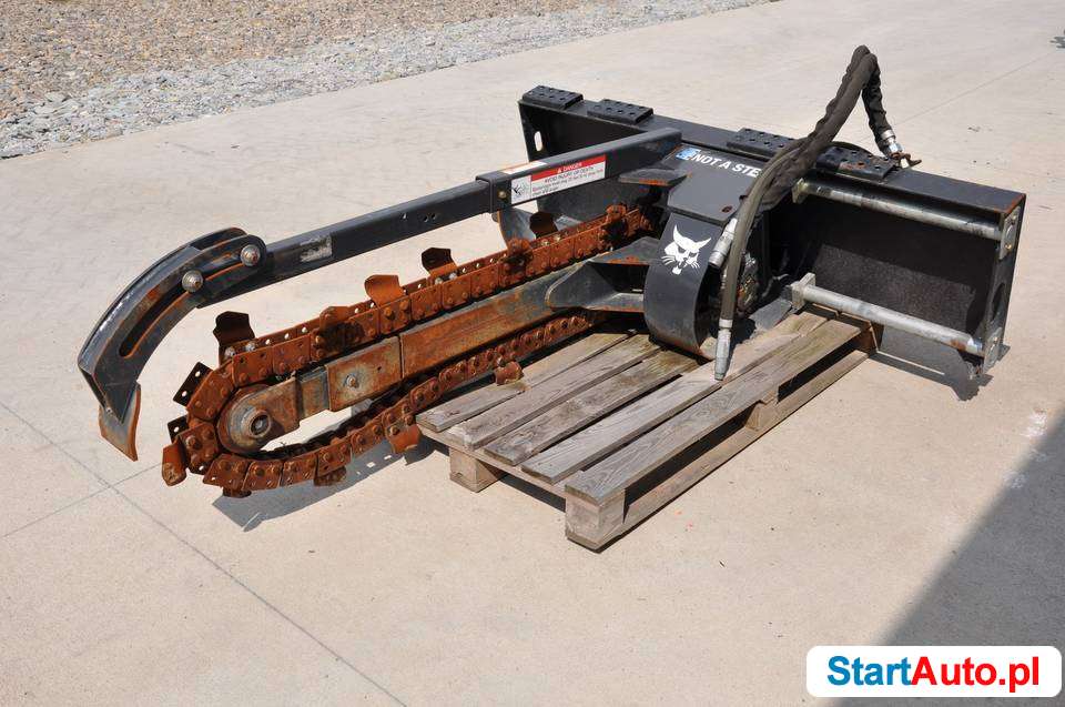 Bobcat Koparka łańcuchowa Ghell Komatsu UMT wykopy liniowe