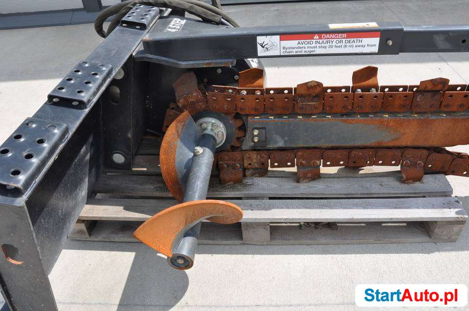 Bobcat Koparka łańcuchowa Ghell Komatsu UMT wykopy liniowe