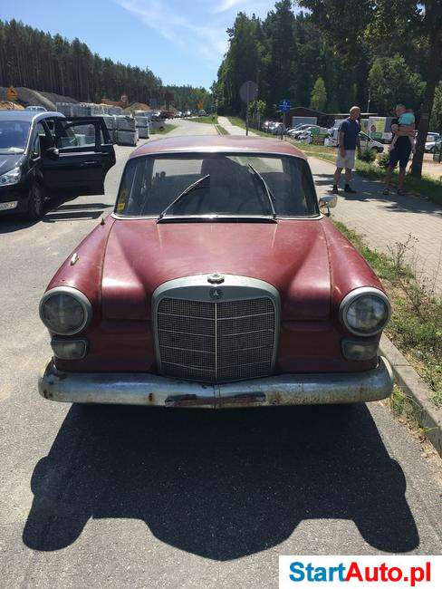 Mercedes-Benz W110 auto klasyk oldtimer
