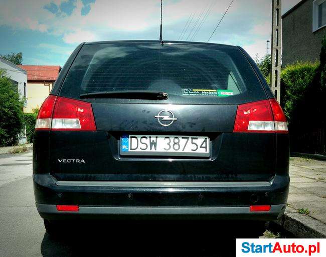 Opel Vectra C poj. 1.8 benzyna + LPG czarny kombi
