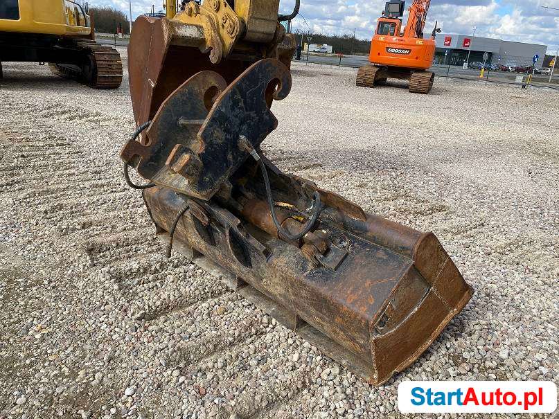 Caterpillar / CAT 323 DL / 2009 / 2 łyżki