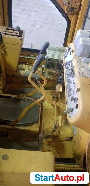 Caterpillar / CAT D4 spych spycharka błotniak 11T z Niemiec
