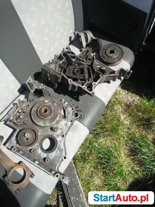 Chłodnica Deutz 1011 f3l pompa oleju obudowa koła rozrżądu