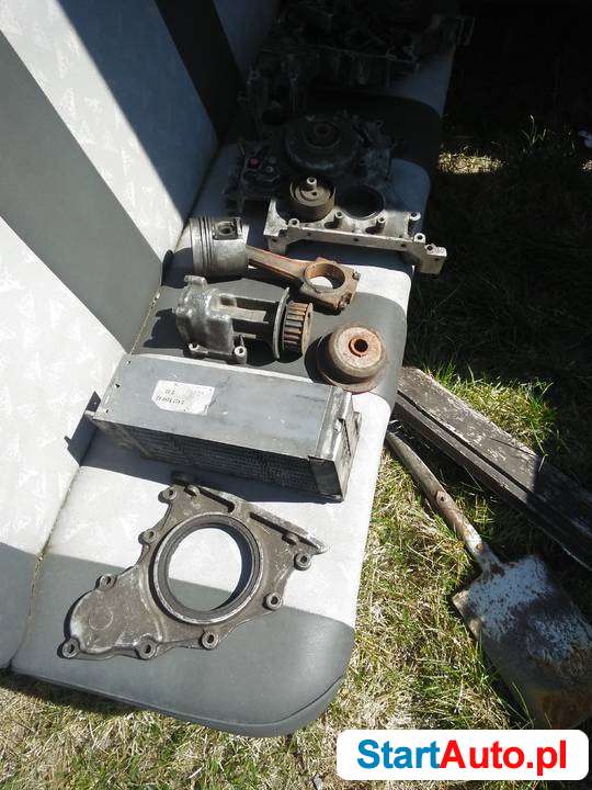 Chłodnica Deutz 1011 f3l pompa oleju obudowa koła rozrżądu