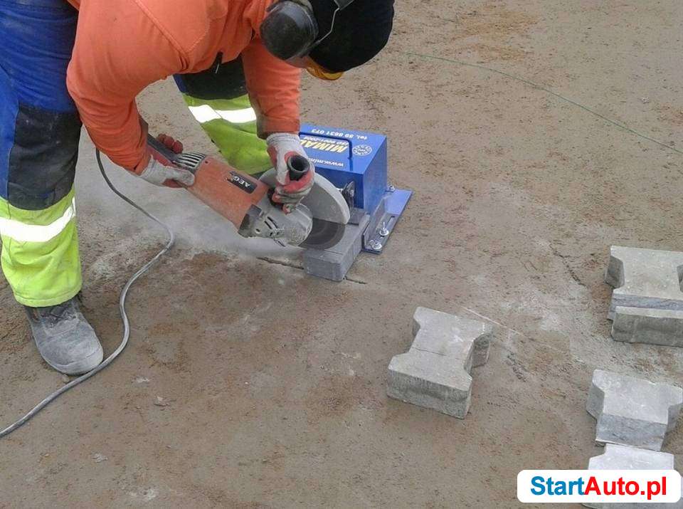 CHWYTAK NOŻNY TRZYMAK KOSTKI brukowej MIMAL UNK