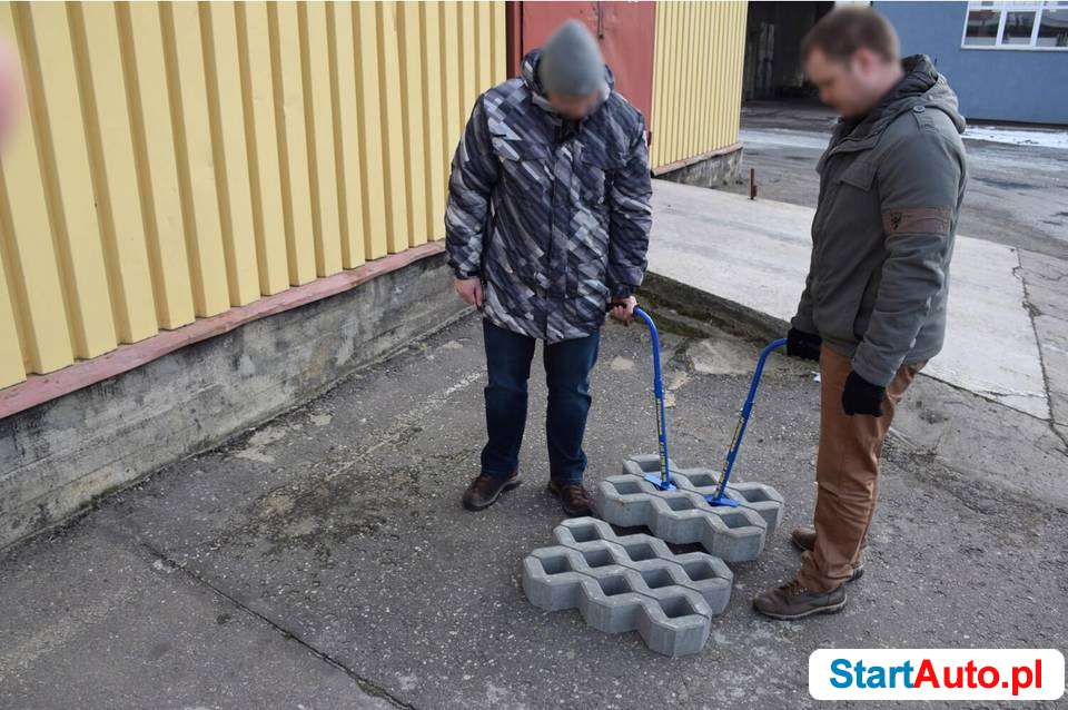 Chwytaki do płyt ażurowych do przenoszenia kratownic – CHA