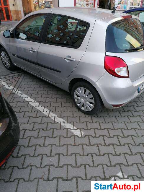 Sprzedam Renault Clio III stan bdb