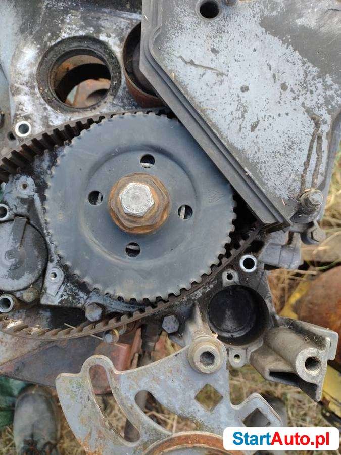 Deutz F4L 1011F głowica pompy obudowa sprzęgła inne