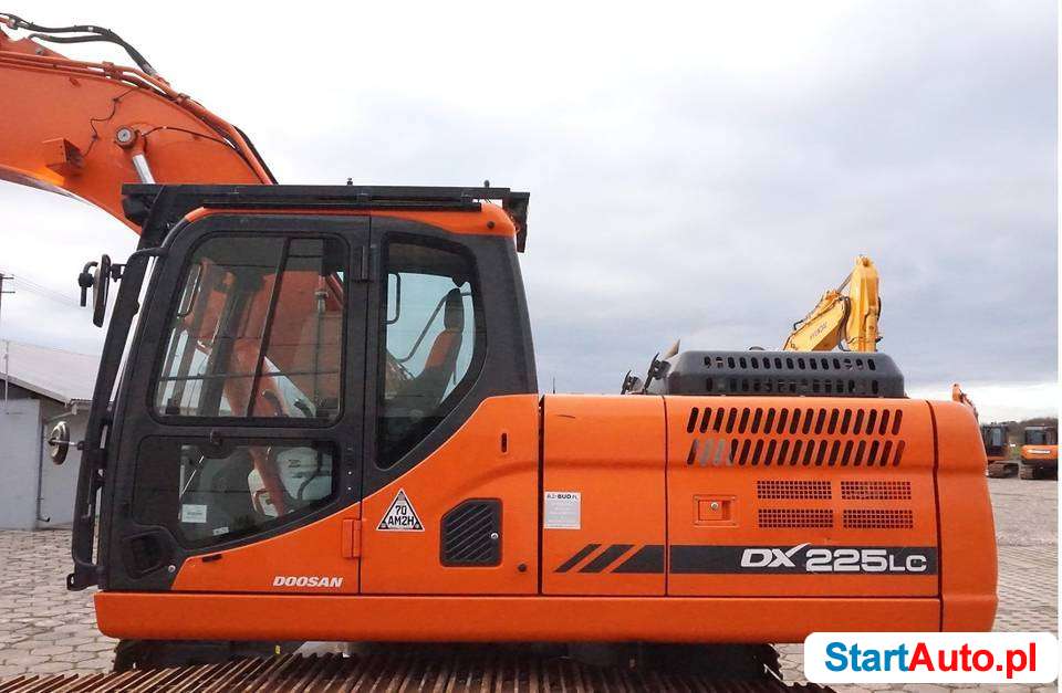 DOOSAN DX225 LC-3 / 2016 / 2829 mth