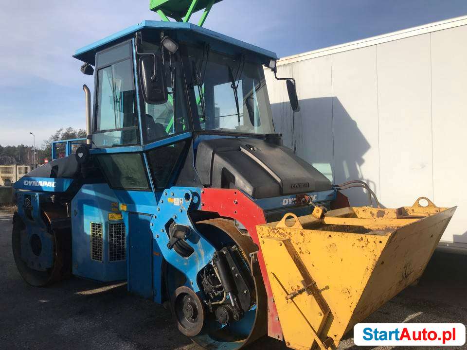Dynapac -CC232HF- walec dwubębnowy-