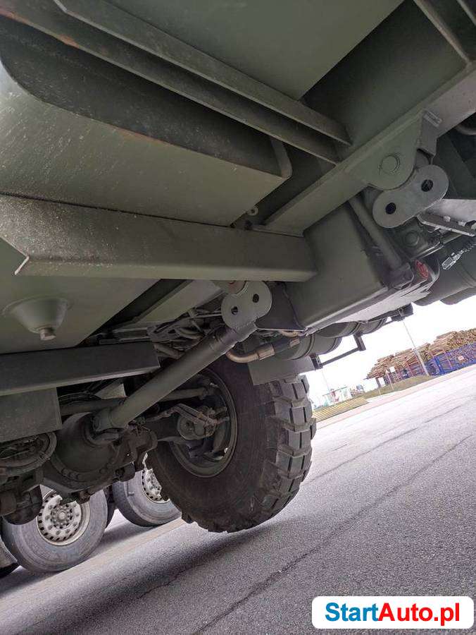 Dźwig Liebherr bardzo dobry stan