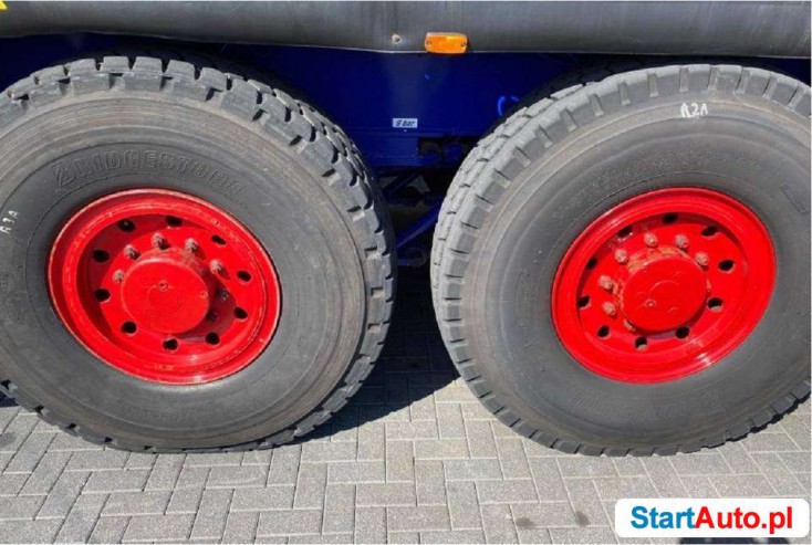 Dzwig smojezdny budowlny Terex-Demag Typ AC 50-1.