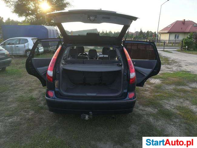 Nissan almera tino