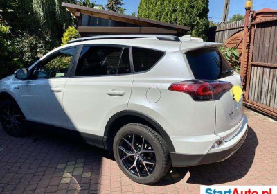 f08d4e_toyota-rav4-hybryda-zdjecia