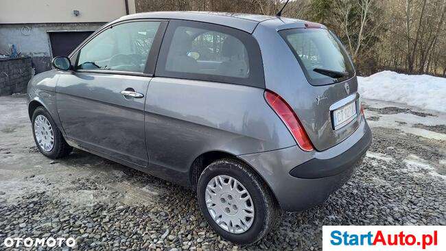 Lancia Ypsilon