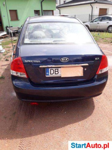 Kia spectra 2.0 automat