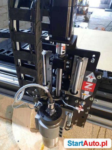 Frezarka CNC 3-osiowa do drewna 2.2kW pole 1250х2550x150mm