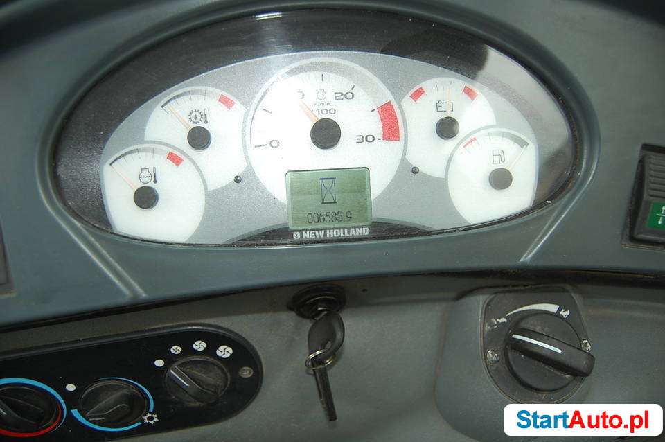 NEW HOLLAND B115 4 PS Z roku 2007