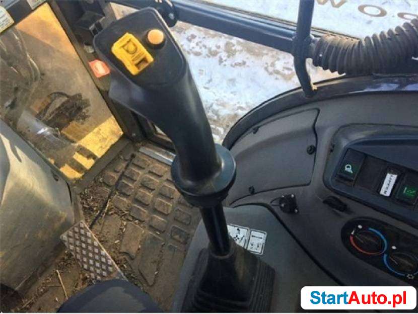 New Holland B115 CP godziny 5600 4X4 Koparko lad