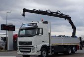Volvo FH 500 / 6 X 2 / SKRZYNIOWY – 6,8 M / HDS HIAB 166 – 10,3 M / STEROWANIE RADIOWE / OŚ PODNOSZONA / E 5 EEV /