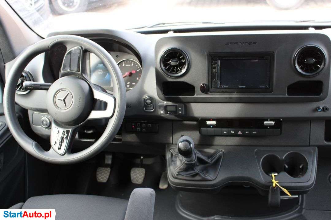 Mercedes-Benz Sprinter 519