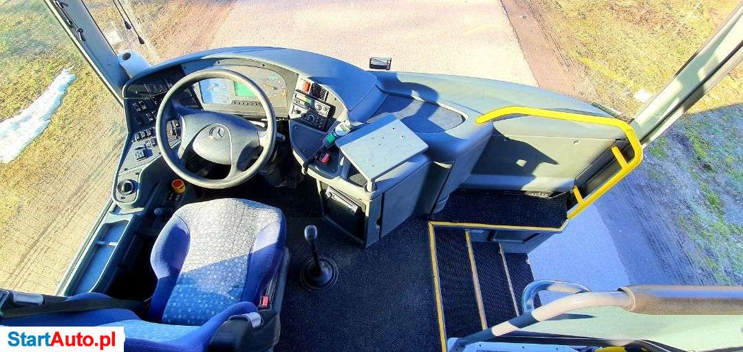 Mercedes-Benz INTOURO