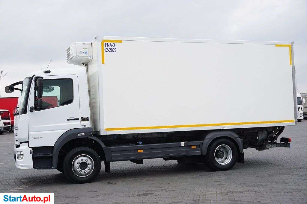 Mercedes-Benz / ATEGO / 1223 / EURO 6 / CHŁODNIA + WINDA / 13 PALET / MAŁY PRZEBIEG