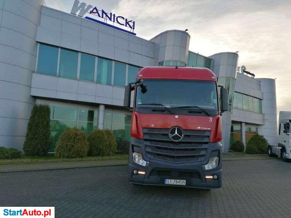 Mercedes-Benz Actros 1845