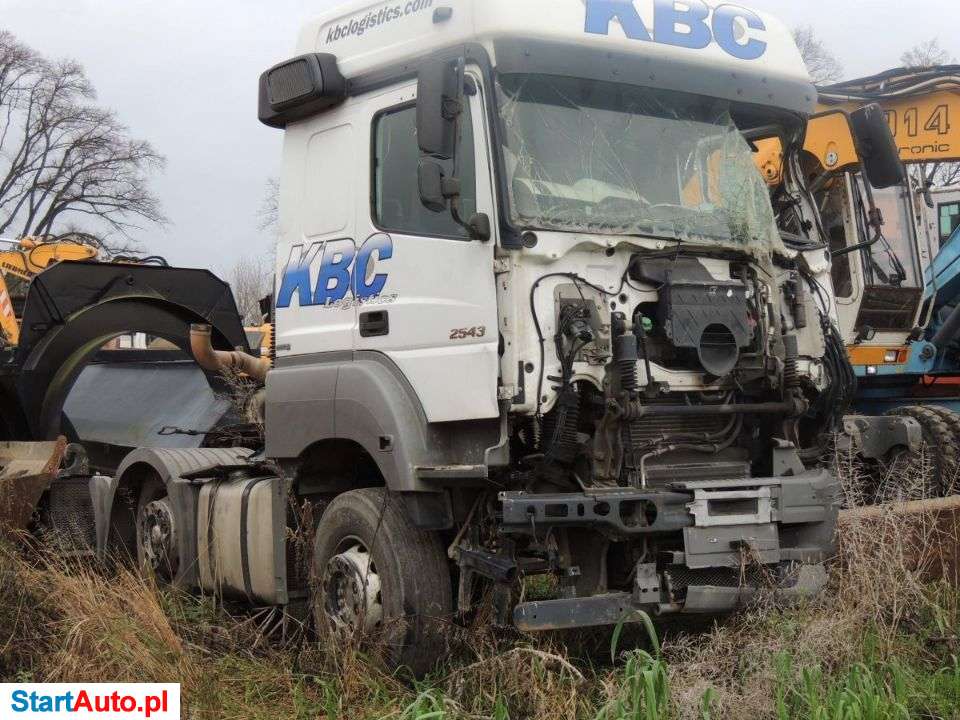 Mercedes-Benz Axor 2543 Anglik USZKODZONA KABINA, BEZ SILNIKA I AdBlue