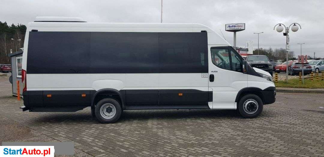 Iveco Daily 65C18HA8 V 22+1+1