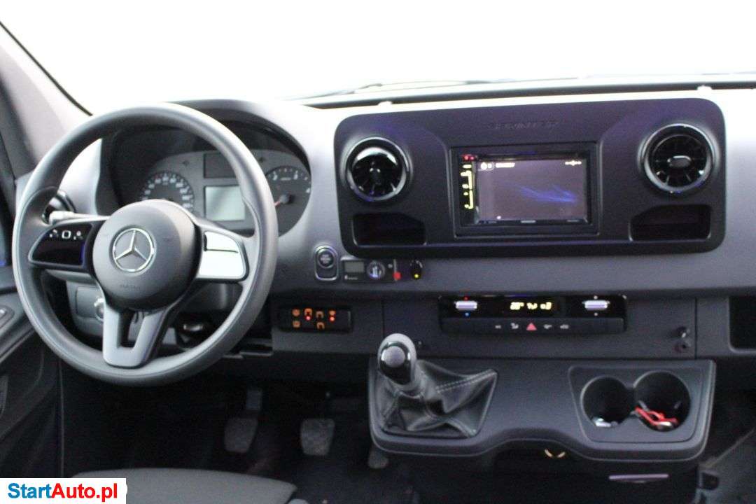 Mercedes-Benz Sprinter 519