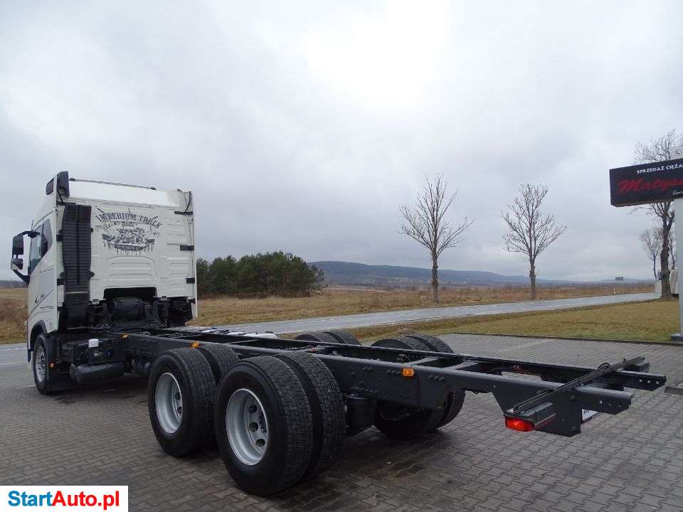 Volvo FH 16 / 750 / 6 X 4 / RAMA DO ZABUDOWY / RETARDER / NAJBOGATSZA OPCJA /