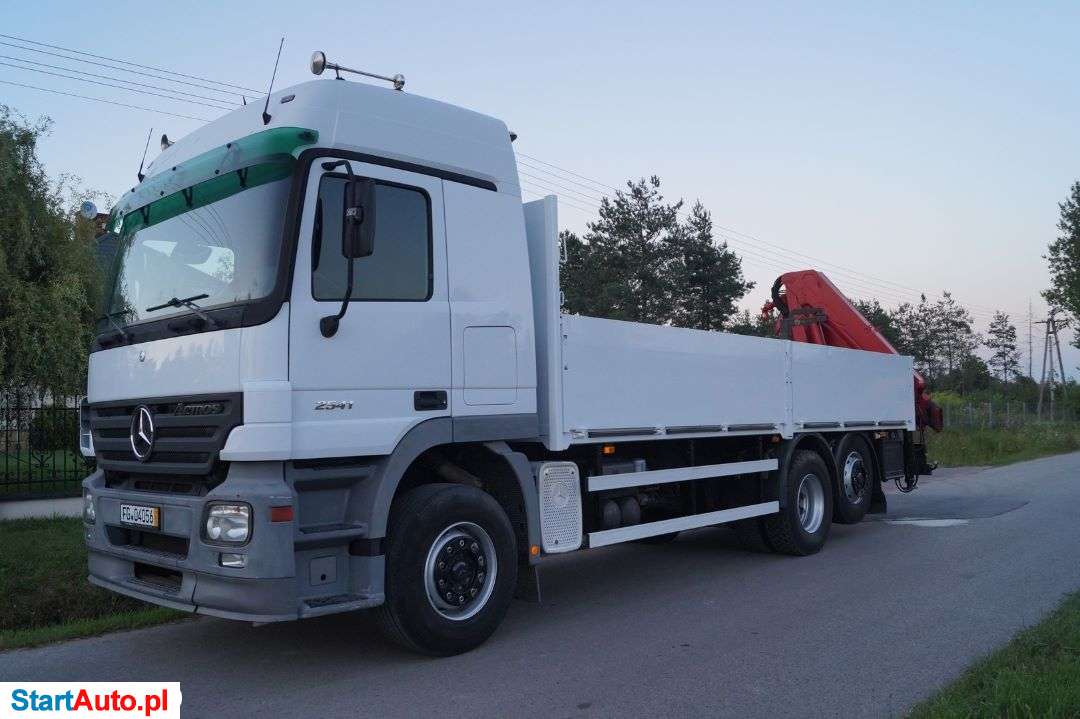 Mercedes-Benz Actros 2546