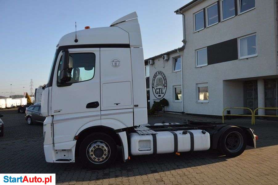 Mercedes-Benz Actros 1842