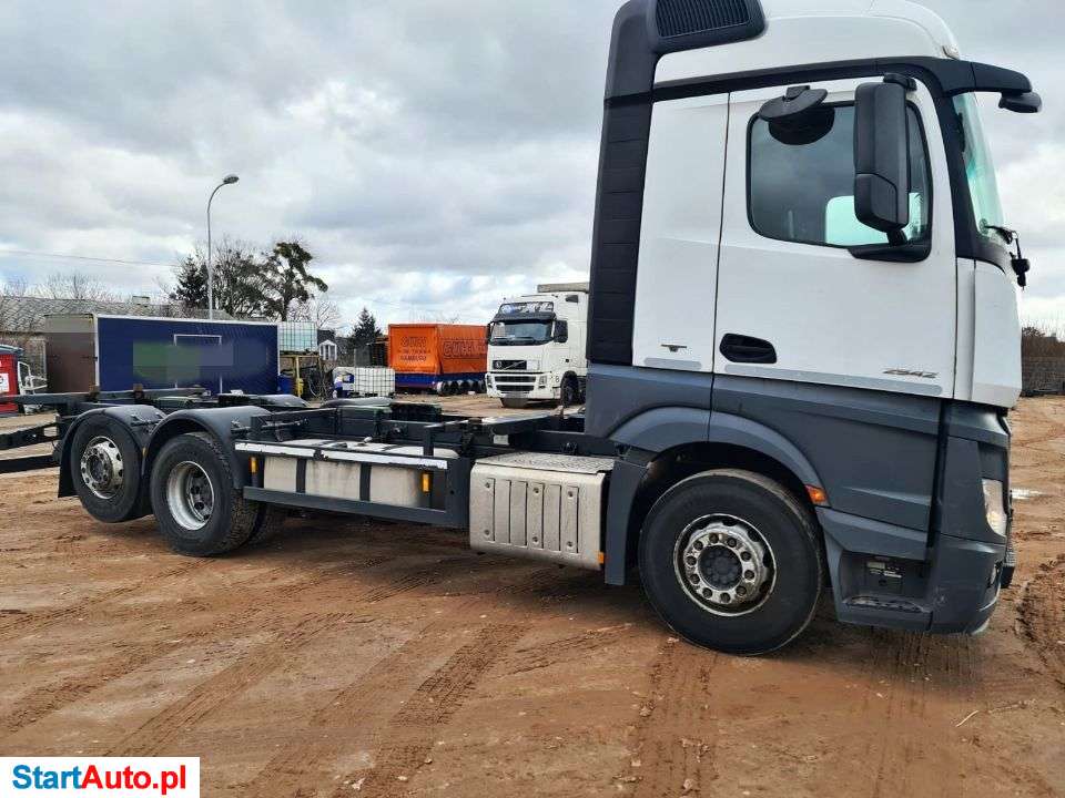 Mercedes-Benz Actros 2542