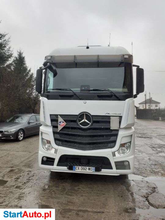Mercedes-Benz Mp4 18 450
