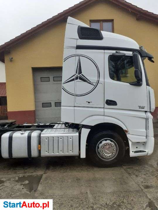 Mercedes-Benz Mp4 18 450