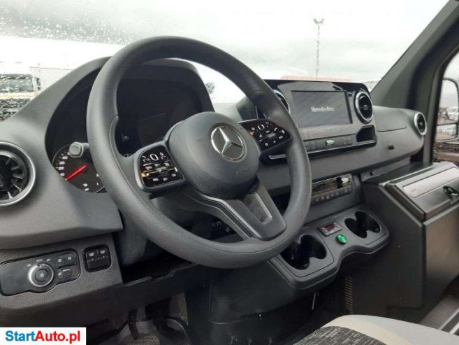 Mercedes-Benz Sprinter 519