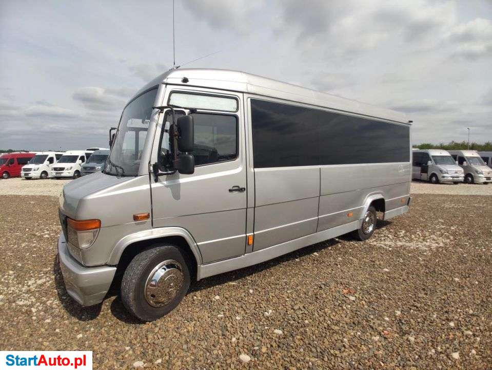 Mercedes-Benz Vario 818