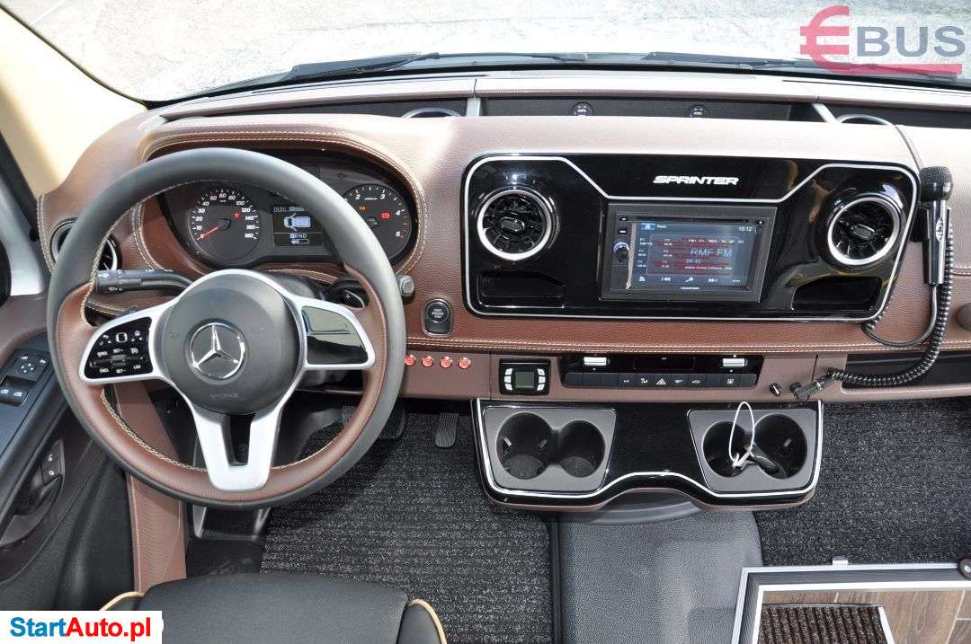 Mercedes-Benz Sprinter 907