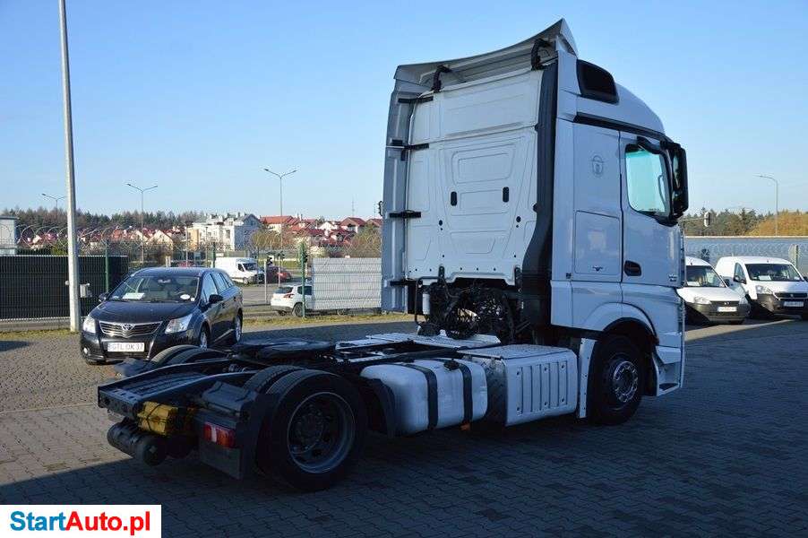 Mercedes-Benz Actros 1842