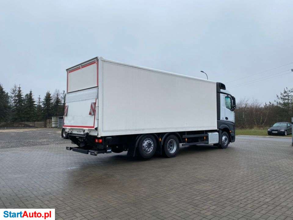 Mercedes-Benz ACTROS 2543 KONTENER 7.50m – WINDA – Z NIEMIEC