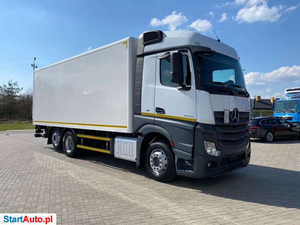 Mercedes-Benz ACTROS 2543 KONTENER 7.50m – WINDA – Z NIEMIEC