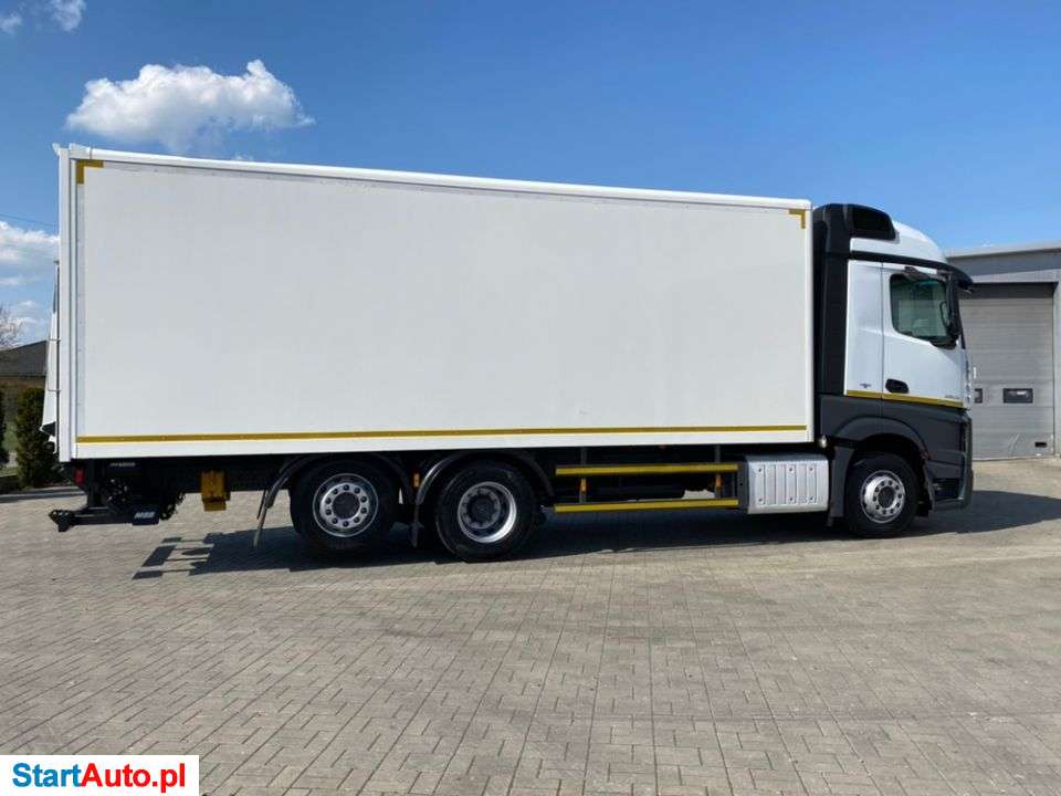 Mercedes-Benz ACTROS 2543 KONTENER 7.50m – WINDA – Z NIEMIEC